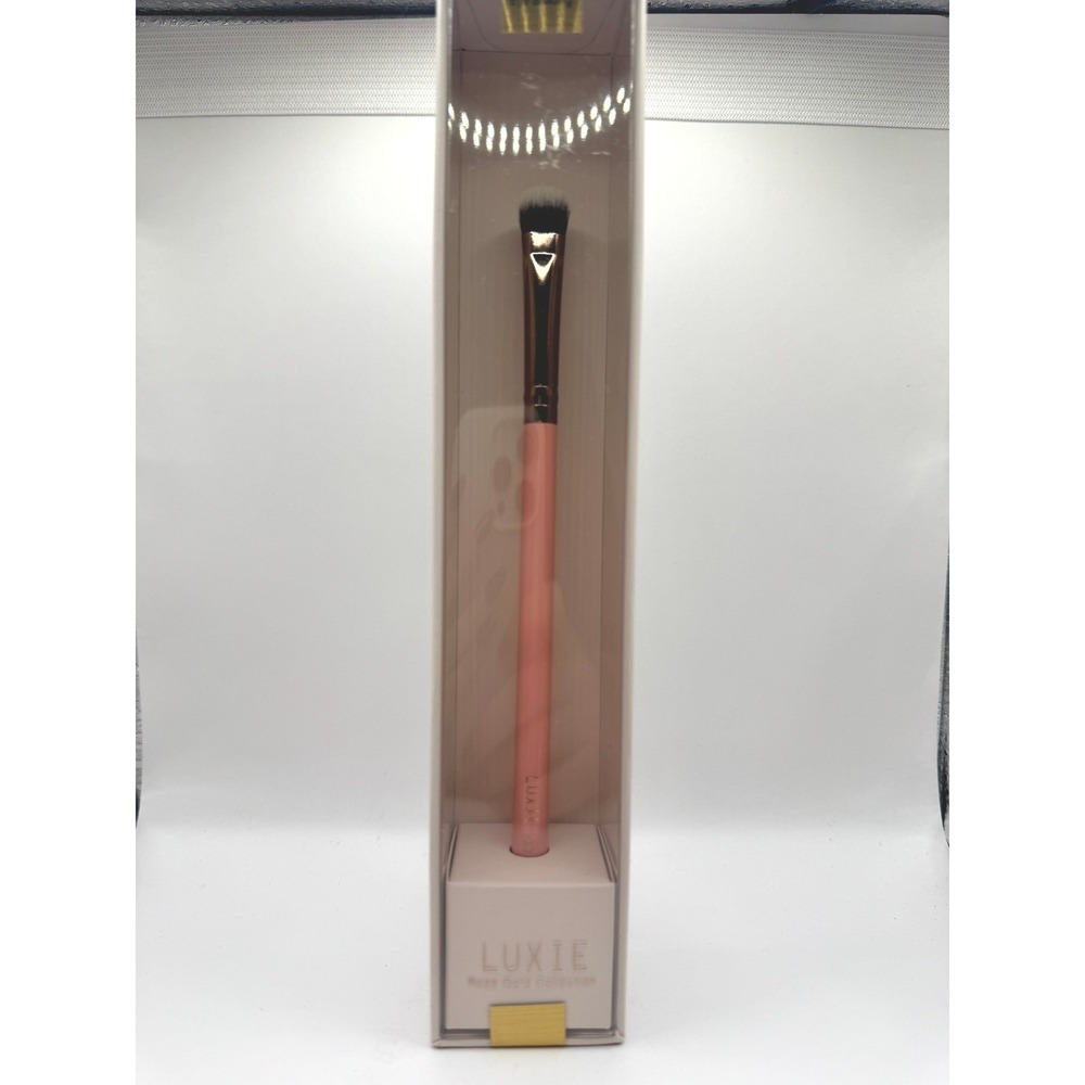 Luxie 213 Eye Shading Brush Rose Gold Collection  NIB